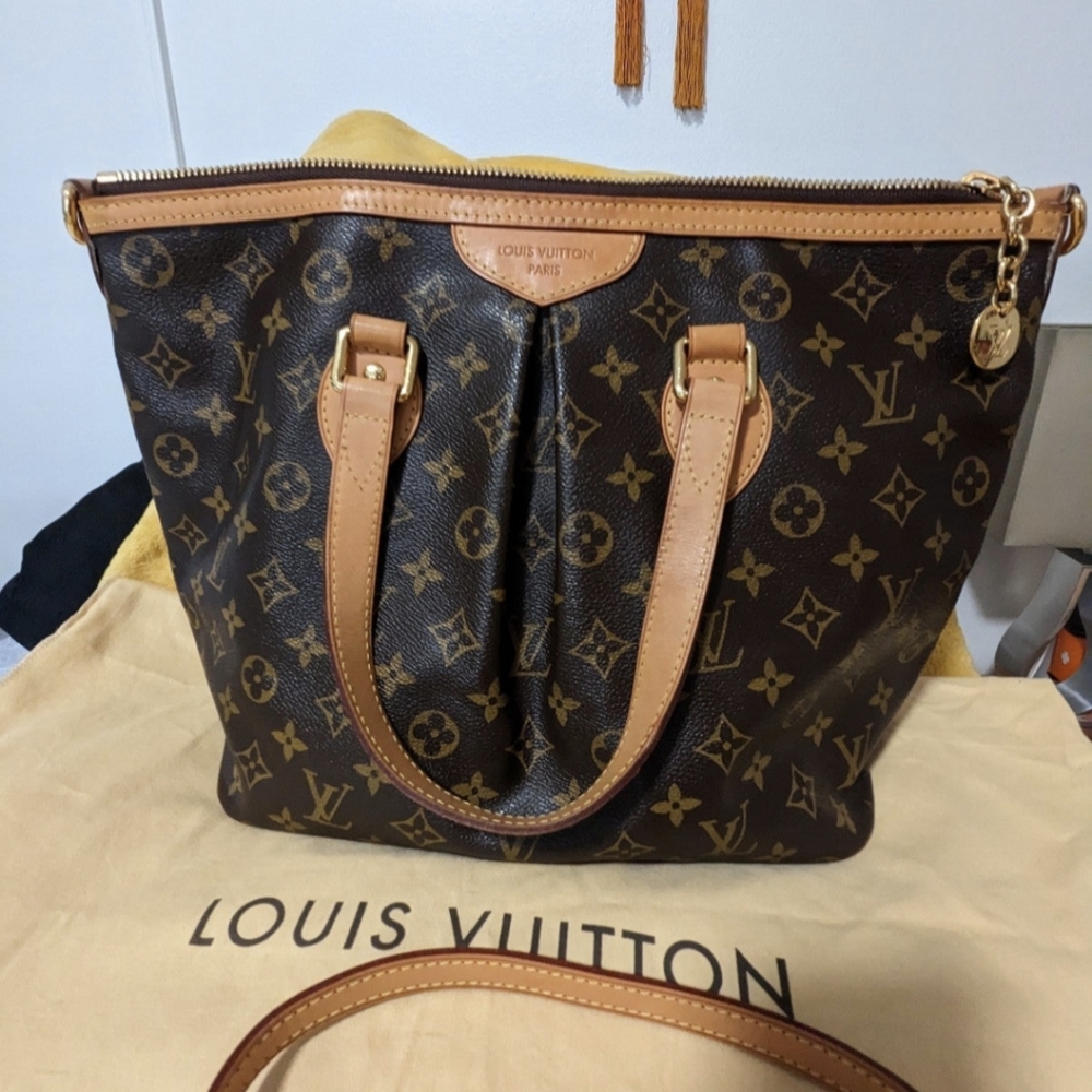 Louis Vuitton Palermo PM - Picture 2 of 15